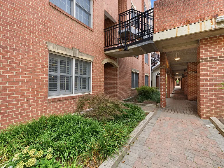6932 Fairfax Dr #100 — Photo 2