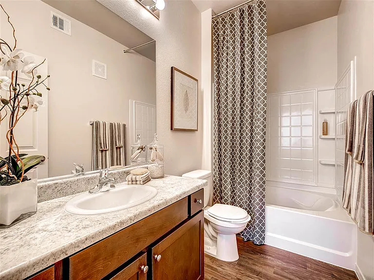 MARTIN APARTMENT HOMES — Photo 12