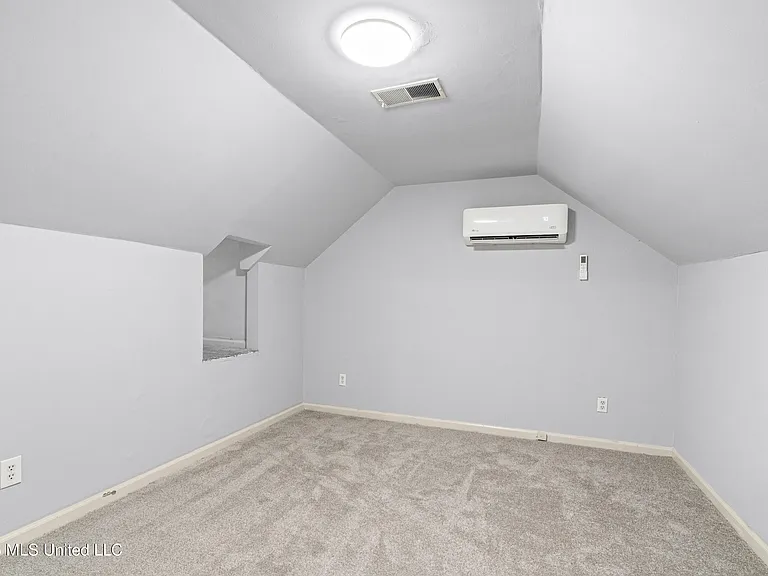 8846 Millbranch Rd — Photo 18