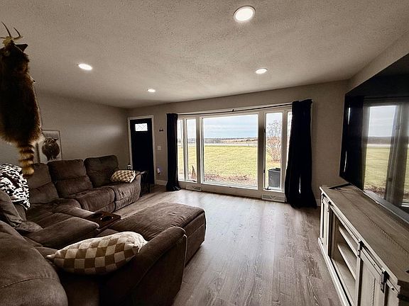 3rd image of 13534 N Highway 63 Rd