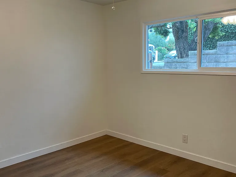 Larger Bedroom#2