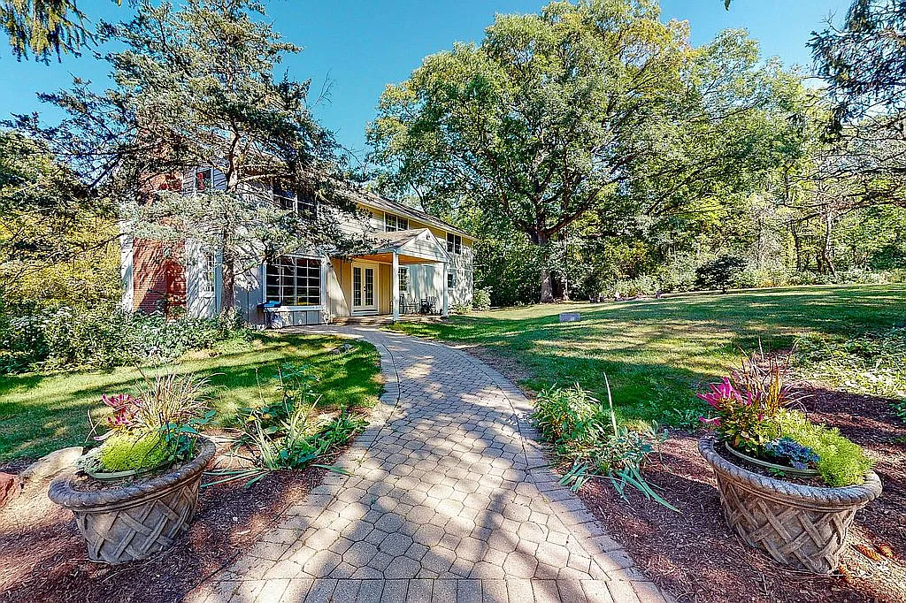 25393 W Scott Rd photo 1