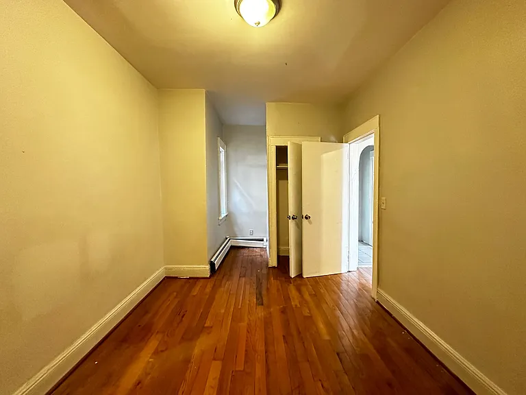126 Bergen Ave #2E — Photo 5