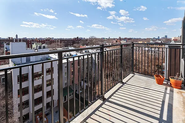 Rented by Twin Group | media 28