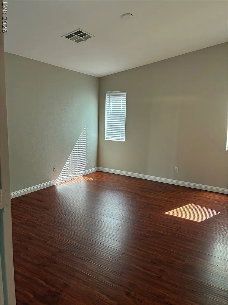 3 bed, 2.0 bath, 1556 sqft, $1,799 — Photo 2