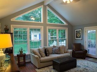 25 Woodbury Ln, North Andover, MA 01845