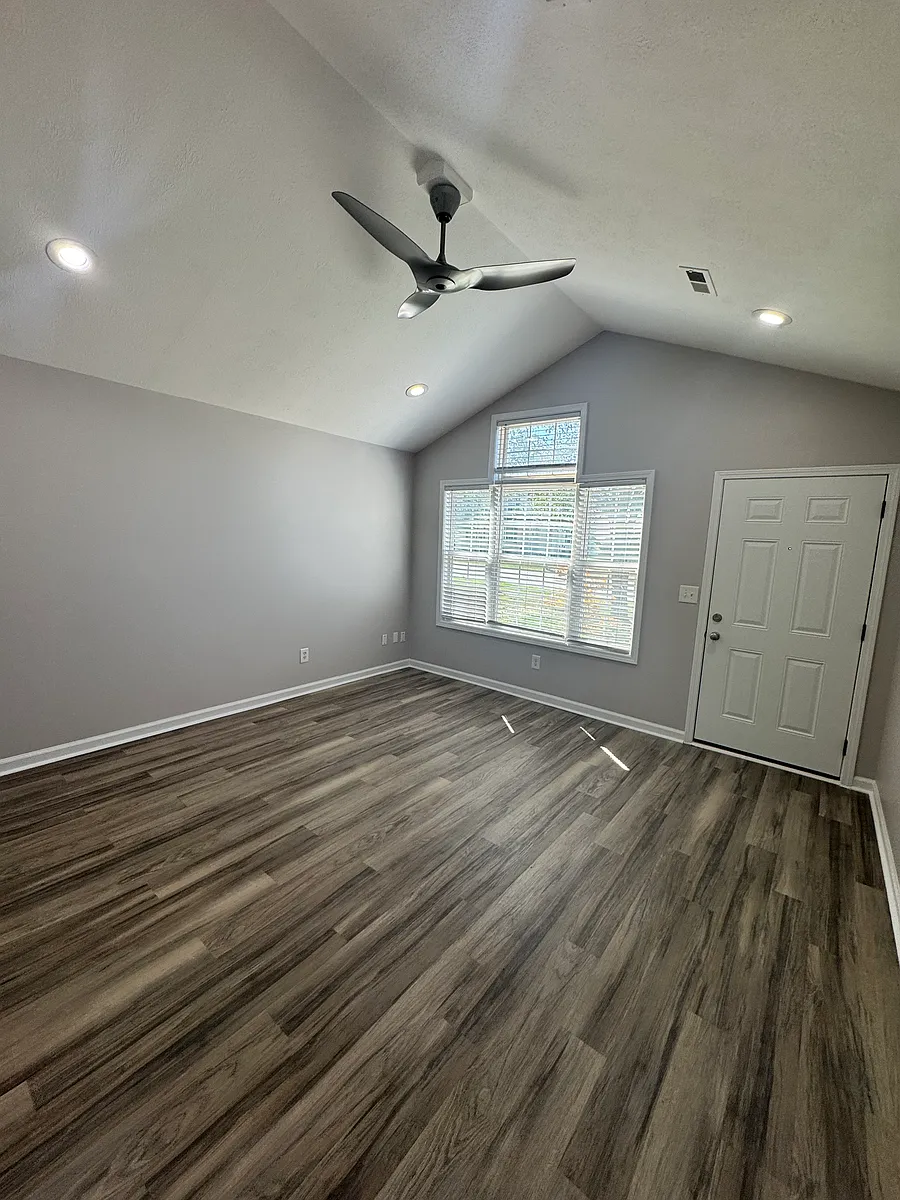 Building Photo - 451 Atlee Dr