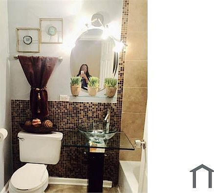 4th image of 7554 S Essex Ave APT 1B