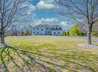8 Rocky Brook Rd, Perrineville, NJ 08535
