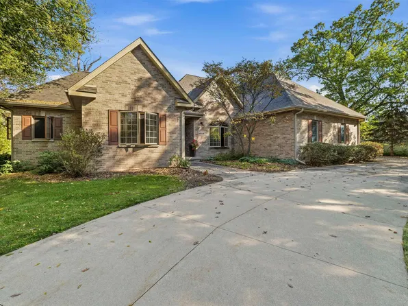 N8026 Oak Ln, Beaver Dam, WI 53916