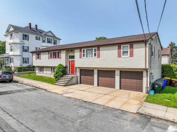 3 Goss St, Fall River, MA 02723