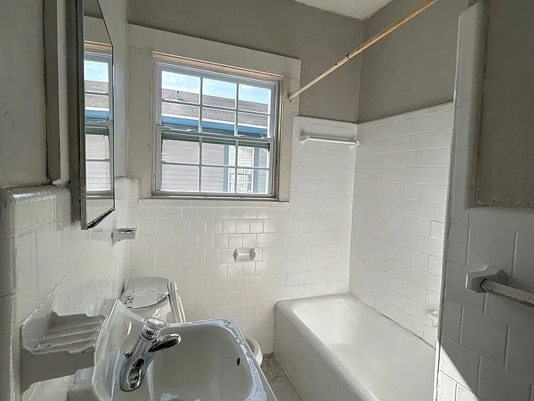 26 W 27th St — Photo 15