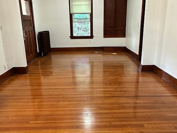 5th image of 3510 Jones St APT 2