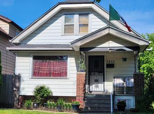 2455 S 34th St, Milwaukee, WI 53215