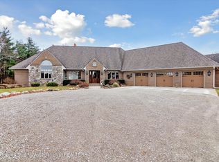 7571 Beard Rd, Avoca, MI 48006