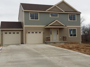 1670 Trent Ridge Ct NE, Cedar Springs, MI 49319