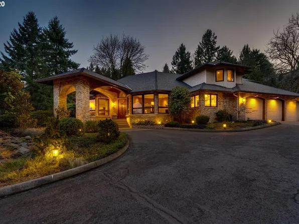 4011 NW Creekside Dr, Vancouver, WA 98685