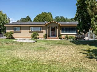 1203 E 27th Ave, Kennewick, WA 99337