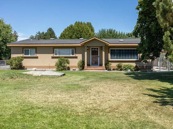 1203 E 27th Ave, Kennewick, WA 99337