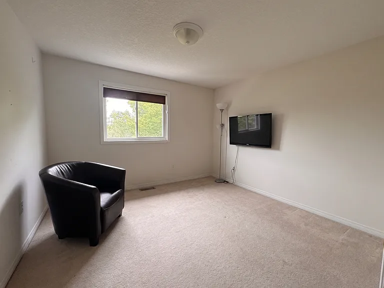 648 Winterberry Ave — Photo 11