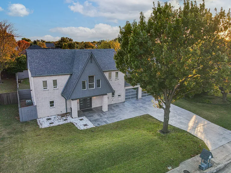 6319 Windmill Cir — Photo 36