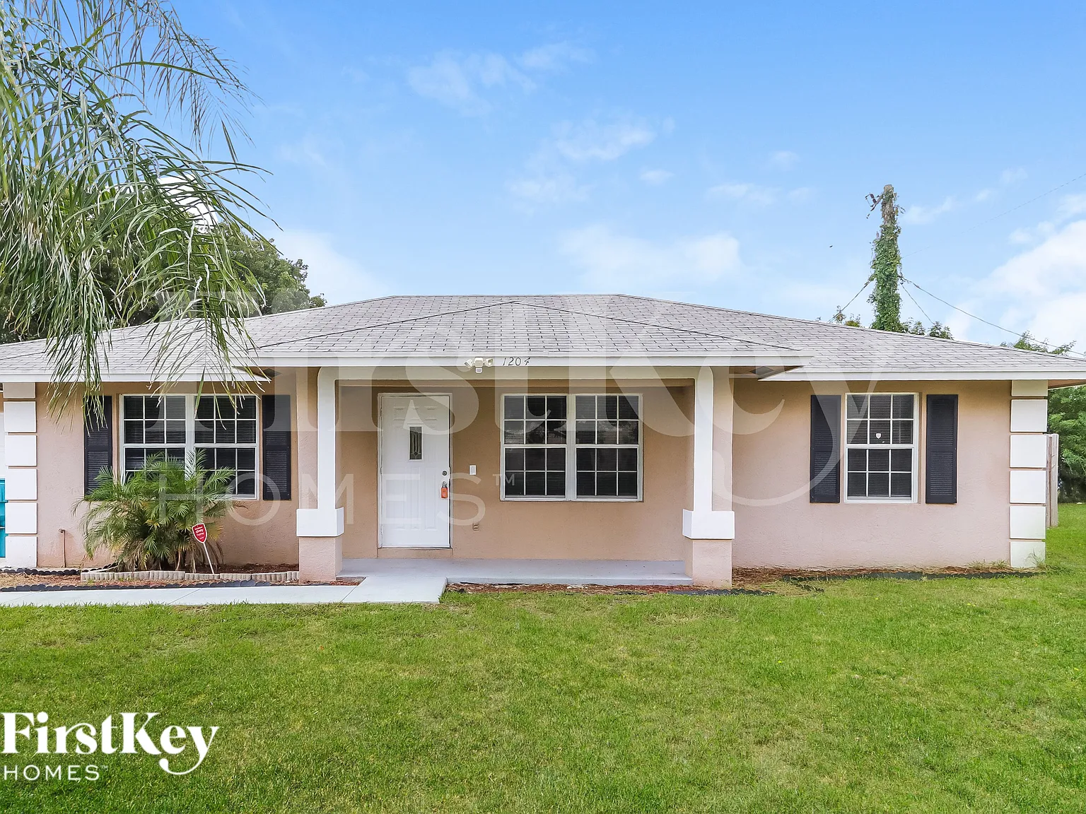 4 bed, 2.0 bath, 1476 sqft, $3,180 — Photo 2