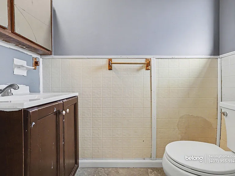 865 Canada St NE — Photo 14