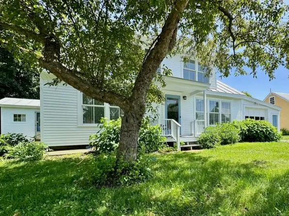 39 Bridge Road, Thetford, VT 05075