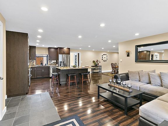 5th image of 44742 SE 147th St