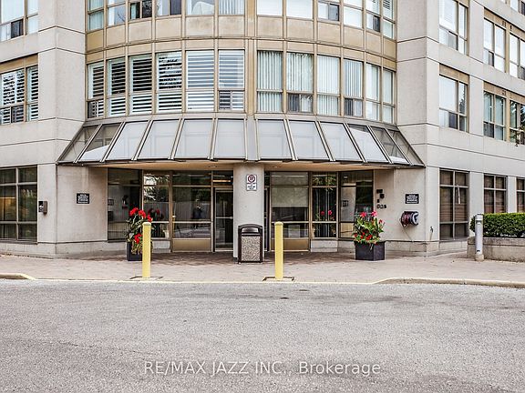 2nd image of 712 Rossland Rd E #217