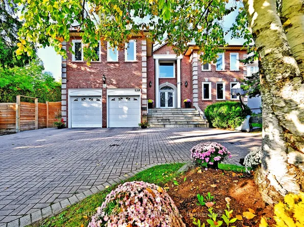 186 Oxford St, Richmond Hill, ON L4C 4L7