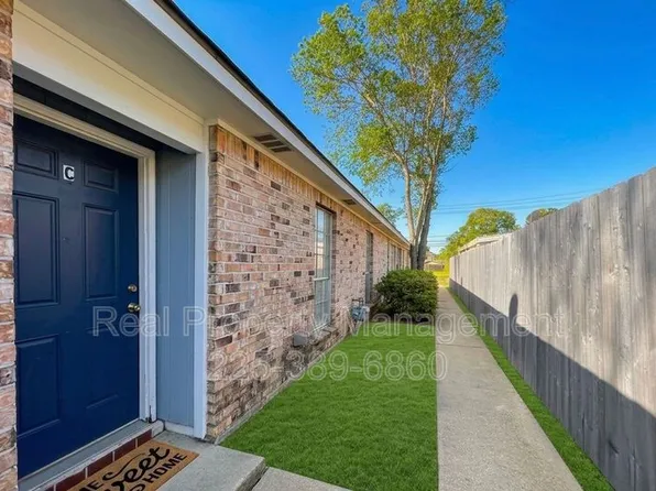 10642 Stanley Aubin Ln #C, Baton Rouge, LA 70816