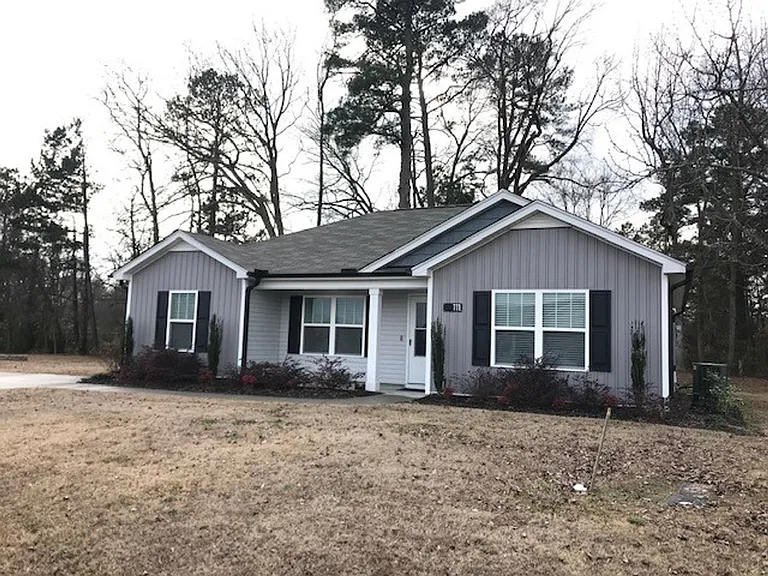 111 Hunters Landing Dr — Photo 1