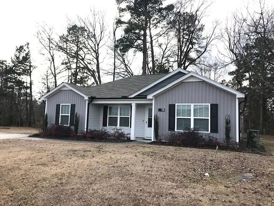 111 Hunter Landing Dr