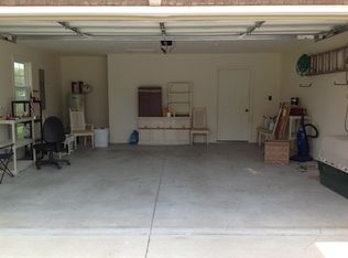 1704 W Crocus Dr, Radcliff, KY 40160