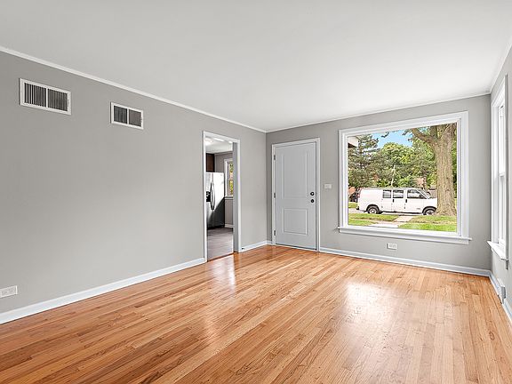 5th image of 423 53rd Ave