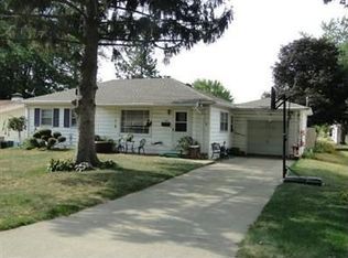 742 E Oak St, Watseka, IL