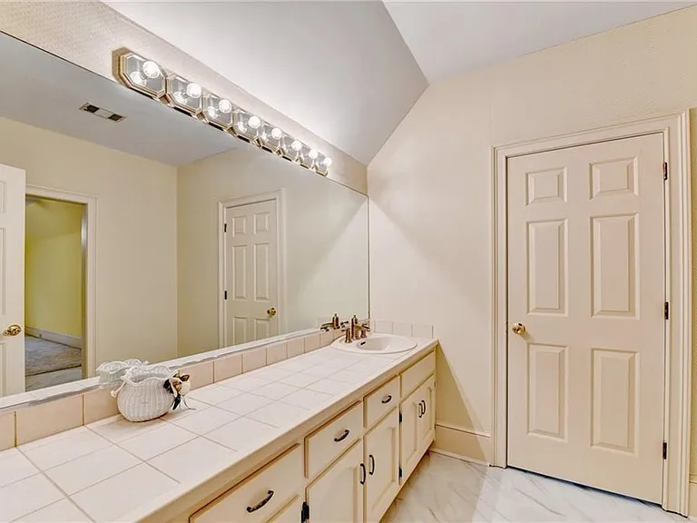 1000 Grayson Pkwy — Photo 40