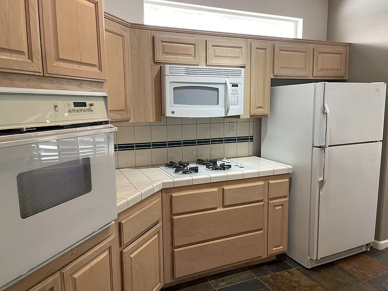 135 Wildhorn Ct — Photo 9