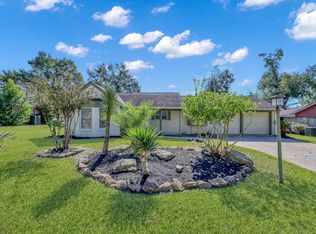 4 Little John Ln, Conroe, TX 77301