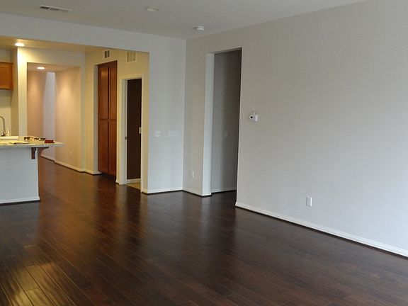 5th image of 980 Portola Ct