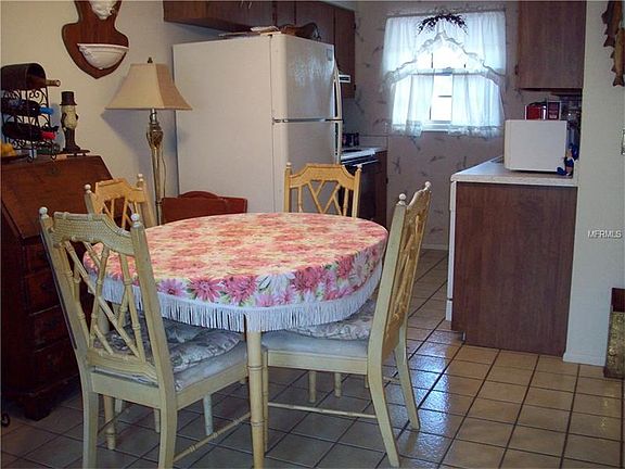 4th image of 1100 E Caroline St APT 212