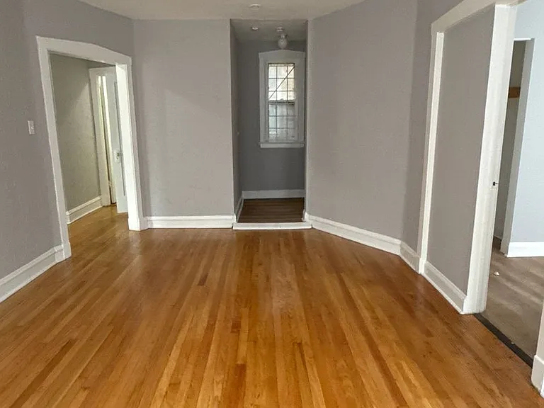 SPACIOUS 2 BEDROOM APARTMENTS AVAILABLE — Photo 35