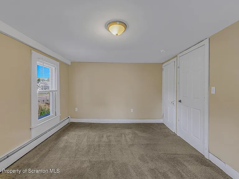 167-169 Main St #167 — Photo 17