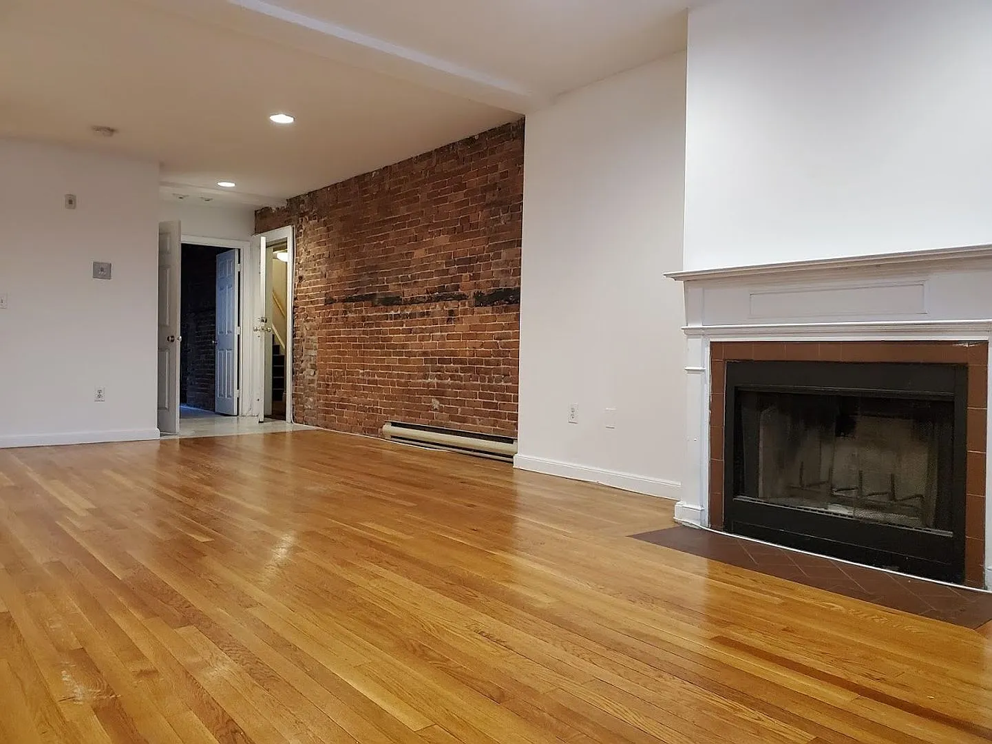 Nice 3 bed in South End — Photo 2