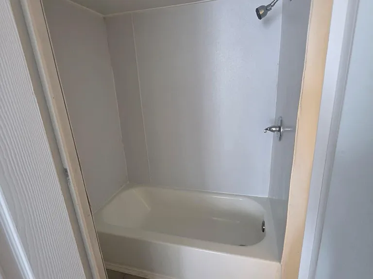 180 Mosley Rd — Photo 6
