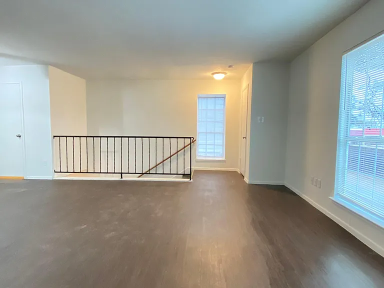 Pinewood Townhomes — Photo 19
