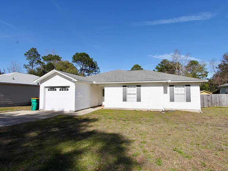 3151 Forrest Ave — Photo 2