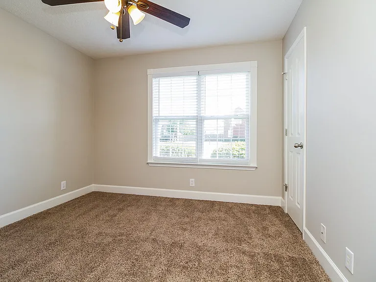 2745 Portside Ct — Photo 13