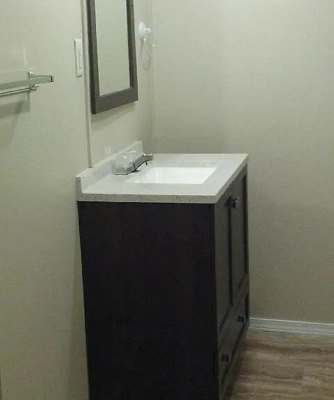 220 Redwood St — Photo 4